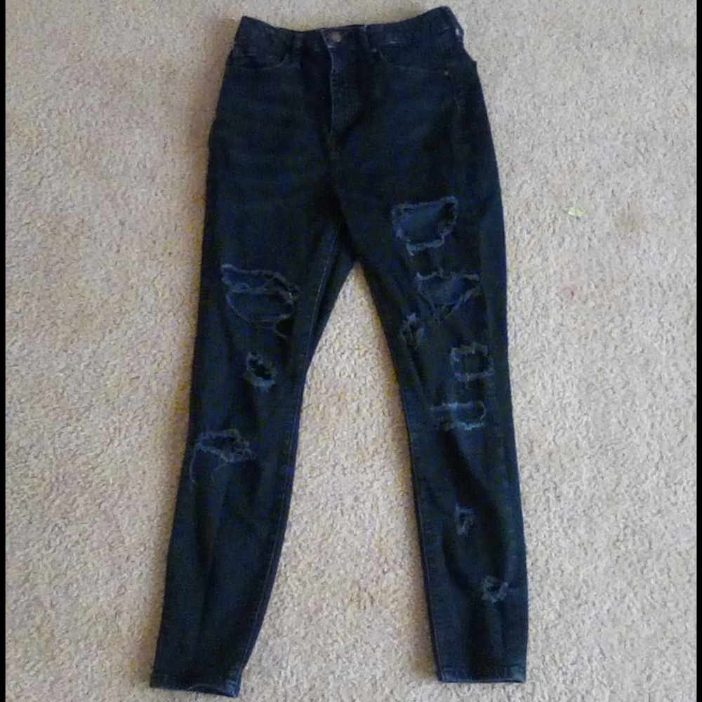 Forever 21-High Waisted-Black Ripped Jeans